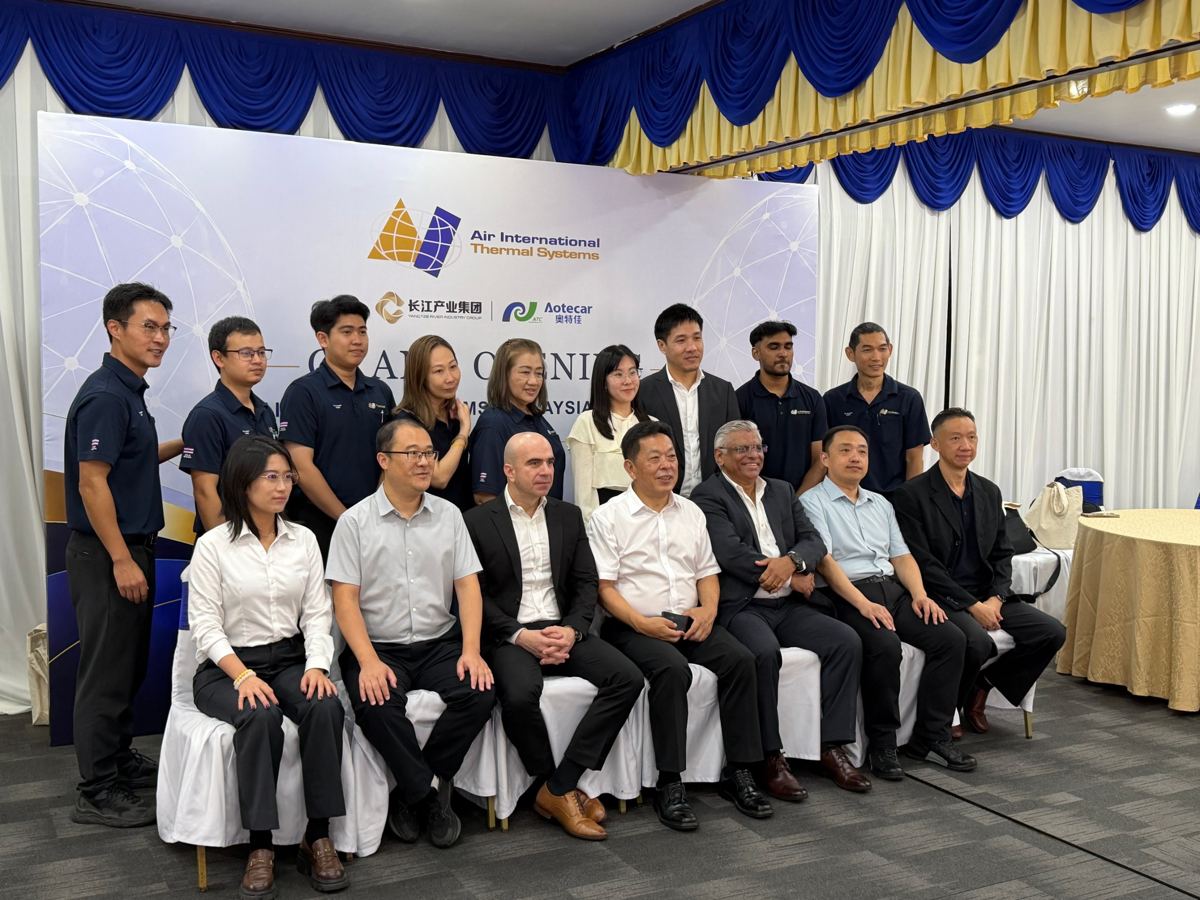 Executives group photo at the Aotecar Group Plant Opening